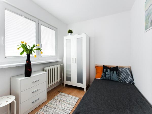 ROOM, Kochanowskiego 32 : photo 7 de la chambre chambre simple avec salle de bains commune