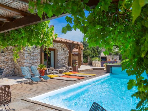 Les chambres SoleLuna Bonifacio : photo 6 de la chambre chambre double - vue sur piscine