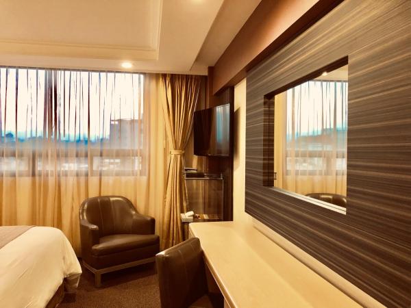 Hotel Marbella : photo 5 de la chambre chambre lit king-size deluxe