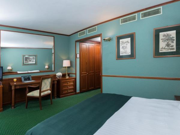 Leonardo Hotel Milan City Center : photo 3 de la chambre chambre double ou lits jumeaux supérieure