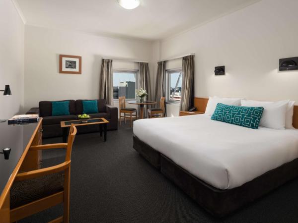 Rydges Darwin Central : photo 2 de la chambre chambre premier lit king-size