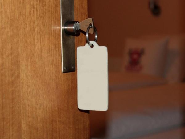 Hotel Weisses Kreuz : photo 5 de la chambre chambre simple