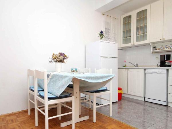 Apartments and rooms with a swimming pool Novalja, Pag - 9334 : photo 8 de la chambre appartement 1 chambre avec terrasse - vue sur mer