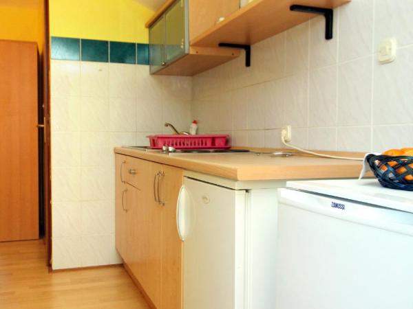 Apartments and rooms with a swimming pool Novalja, Pag - 9334 : photo 9 de la chambre appartement 1 chambre avec terrasse - vue sur mer