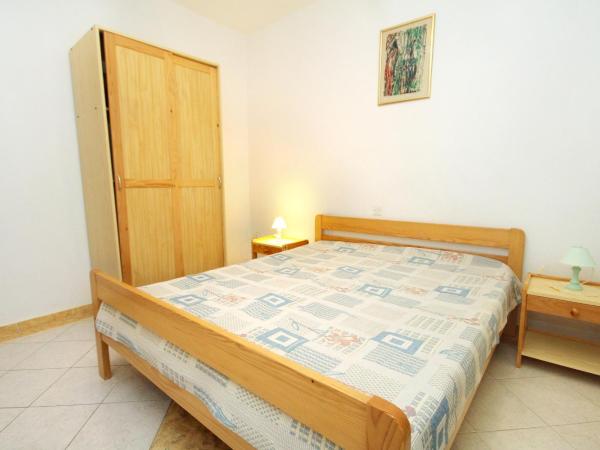 Apartments and rooms with a swimming pool Novalja, Pag - 9334 : photo 3 de la chambre appartement 1 chambre avec terrasse