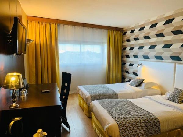 Grand Hôtel de Nîmes 4 étoiles : photo 5 de la chambre chambre lits jumeaux deluxe