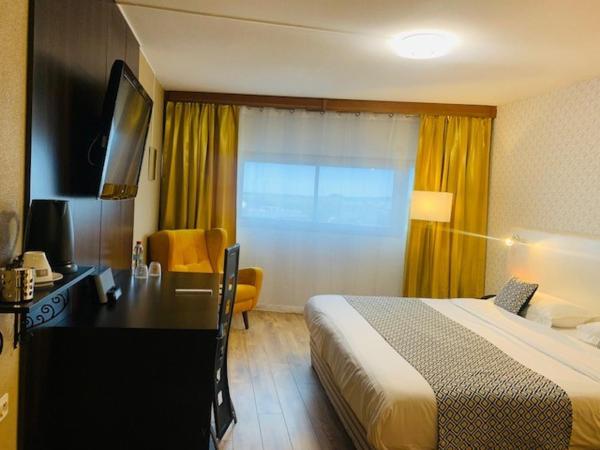 Grand Hôtel de Nîmes 4 étoiles : photo 1 de la chambre chambre lits jumeaux deluxe