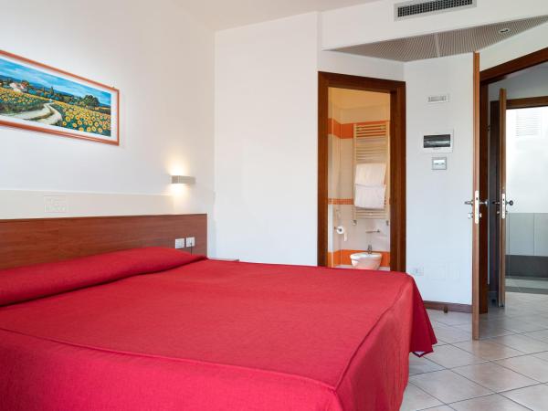 Hotel Sheila : photo 6 de la chambre chambre double ou lits jumeaux avec balcon