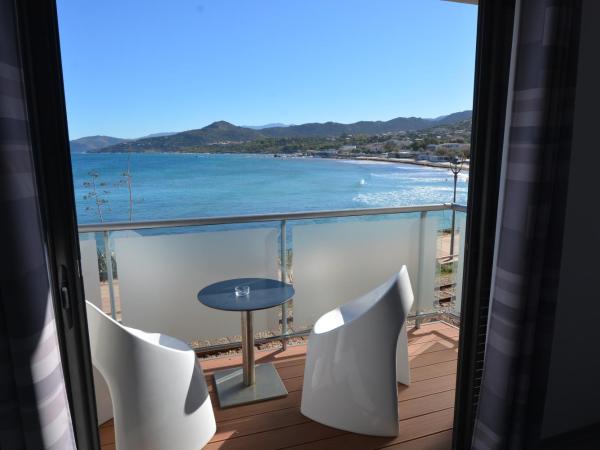 L'Escale Côté Sud : photo 6 de la chambre chambre privilège avec vue sur la mer