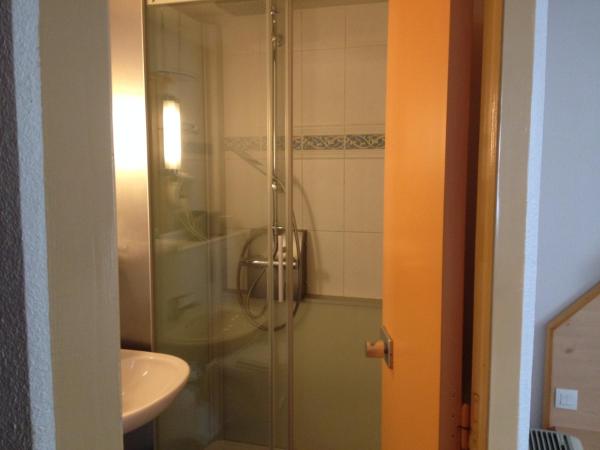 Doubs Hotel - Besançon Ecole Valentin : photo 2 de la chambre chambre double