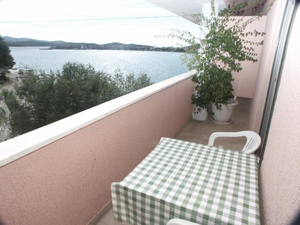 Rooms by the sea Brodarica, Sibenik - 478 : photo 4 de la chambre chambre double avec balcon - vue sur mer