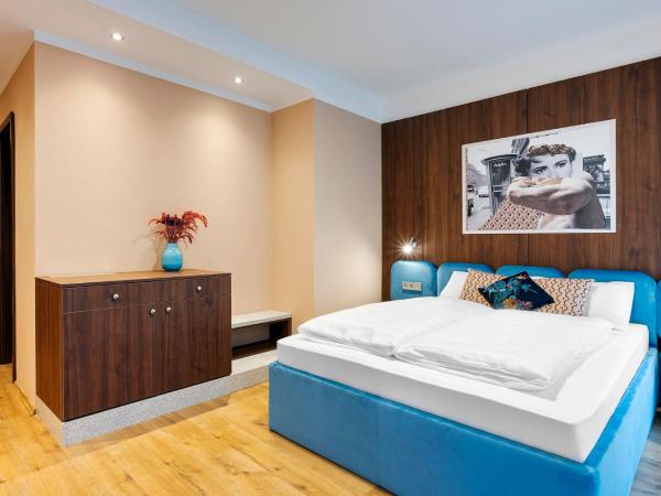 The Magazine Rooms : photo 2 de la chambre chambre double avec balcon