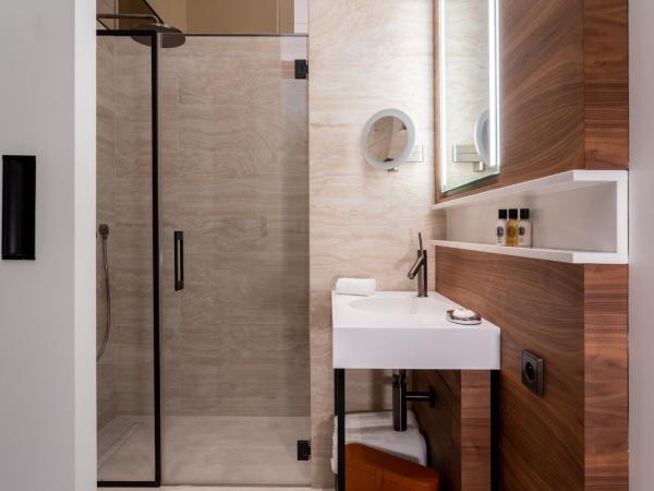 InterContinental Paris Champs Elysées Etoile, an IHG Hotel : photo 2 de la chambre chambre double classique