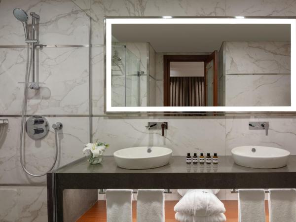 Mövenpick Hotel Istanbul Asia Airport : photo 5 de la chambre suite