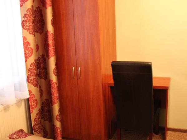 Hostel Biały Dom : photo 5 de la chambre chambre lits jumeaux