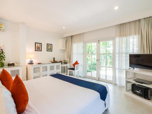 Laksasubha Hua Hin : photo 1 de la chambre hébergement lit king-size - vue sur jardin