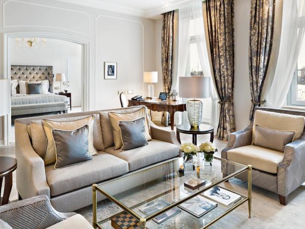 Fairmont Hotel Vier Jahreszeiten, Hotel des Jahres 2023 & 2024- Die 101 Besten : photo 3 de la chambre suite celebrity