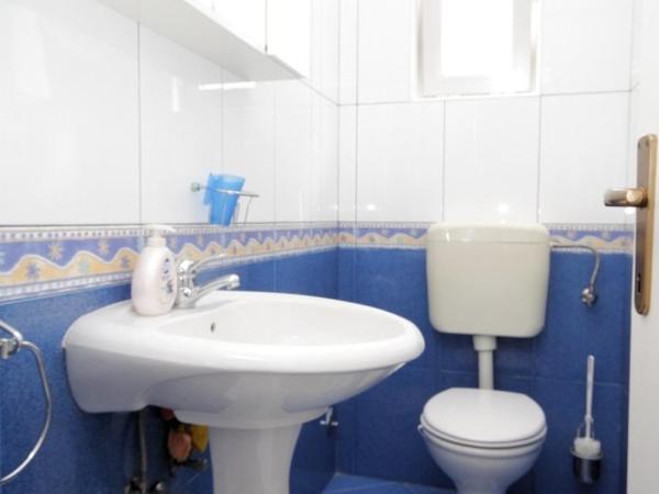 Apartments and rooms with a swimming pool Babici, Umag - 3046 : photo 8 de la chambre appartement 2 chambres avec terrasse et vue sur la mer