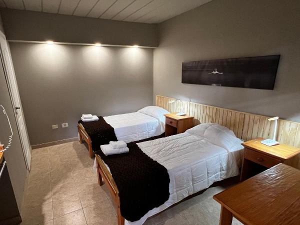 Del Glaciar Libertador Hotel : photo 2 de la chambre chambre lits jumeaux