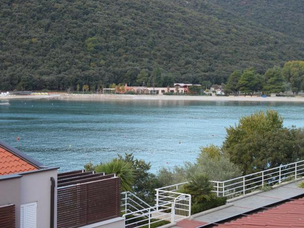 Rooms by the sea Rabac, Labin - 3016 : photo 8 de la chambre chambre triple avec balcon - vue sur mer