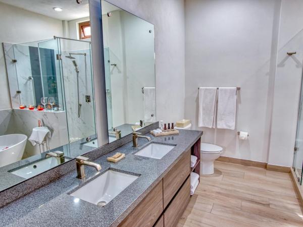 Casa Nicole Boutique Hotel : photo 8 de la chambre chambre lit king-size avec baignoire spa