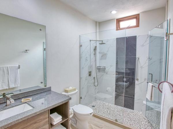 Casa Nicole Boutique Hotel : photo 7 de la chambre chambre quadruple avec douche