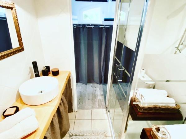 MAGNOLIA HOME 32 : photo 8 de la chambre chambre double avec salle de bains privative
