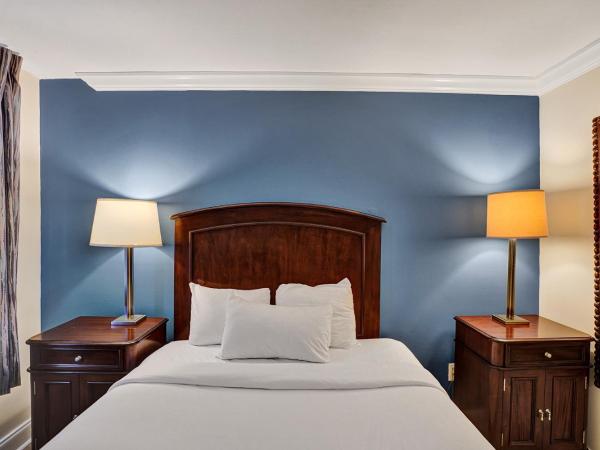 Fort Lauderdale Grand Hotel : photo 2 de la chambre hébergement lit queen-size - accessible aux personnes à mobilité réduite