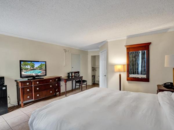 Fort Lauderdale Grand Hotel : photo 3 de la chambre hébergement lit queen-size - accessible aux personnes à mobilité réduite