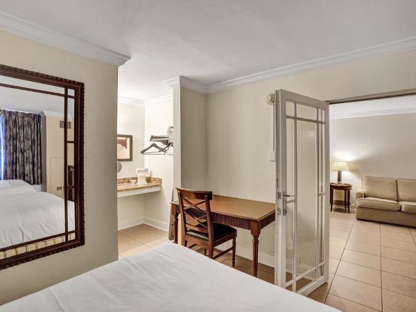 Fort Lauderdale Grand Hotel : photo 7 de la chambre suite traditionnelle avec 2 lits queen-size - côté piscine