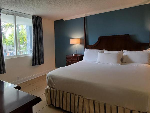 Fort Lauderdale Grand Hotel : photo 3 de la chambre suite lit king-size traditionnelle - côté piscine