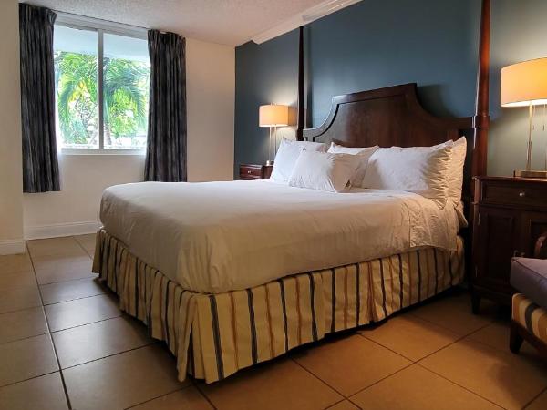 Fort Lauderdale Grand Hotel : photo 2 de la chambre suite lit king-size traditionnelle - côté piscine