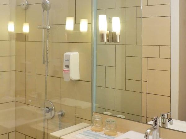 Holiday Inn Express Jakarta Pluit Citygate, an IHG Hotel : photo 2 de la chambre chambre standard lit queen-size