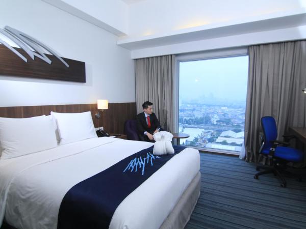 Holiday Inn Express Jakarta Pluit Citygate, an IHG Hotel : photo 2 de la chambre chambre lit queen-size standard - accessible aux personnes à mobilité réduite