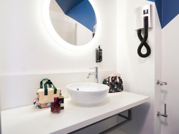 ibis Styles Toulon Centre Port : photo 6 de la chambre chambre double standard
