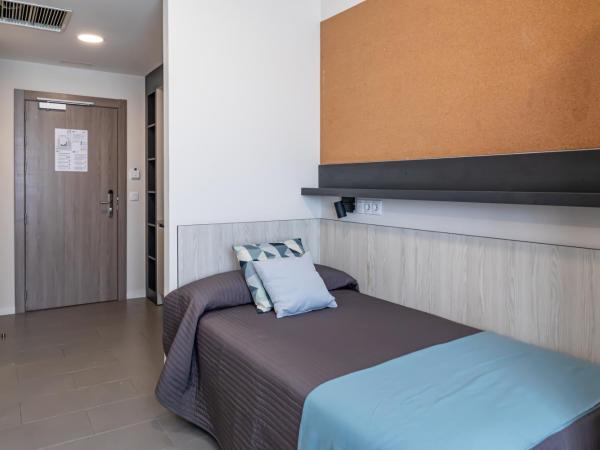 Residencia Universitaria Campus Málaga : photo 2 de la chambre studio - accessible aux personnes à mobilité réduite 