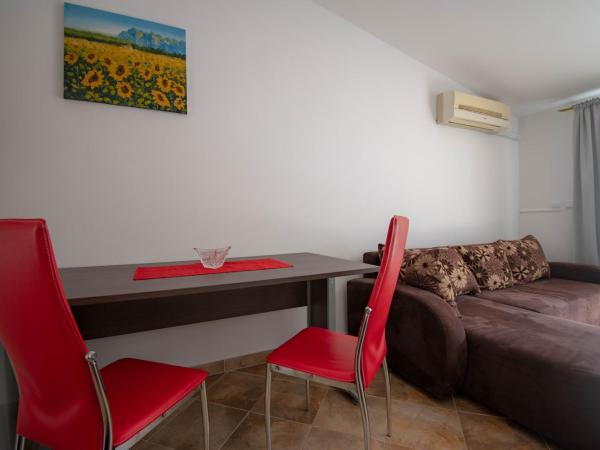 Apartments Betty : photo 2 de la chambre studio avec vue sur jardin