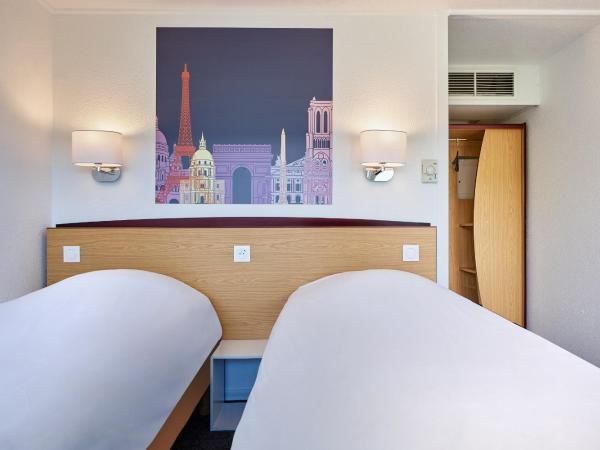 Kyriad Tarbes Bastillac : photo 2 de la chambre chambre lits jumeaux