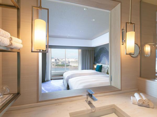 Kobe Meriken Park Oriental Hotel : photo 3 de la chambre executive corner twin north view