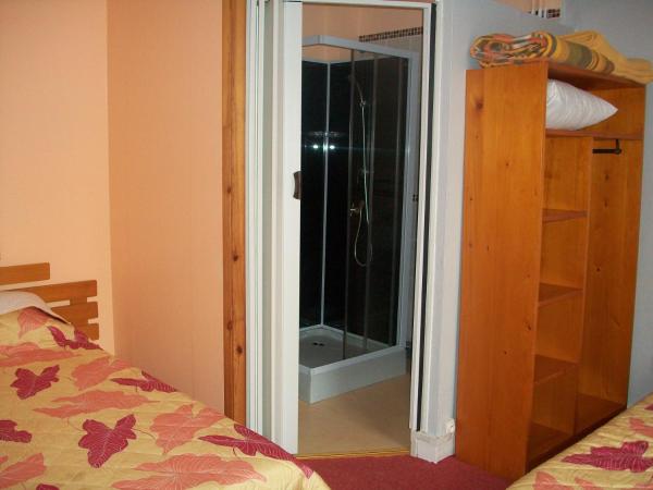 Hotel L'Aiglon : photo 4 de la chambre chambre familiale (2 adultes et 2 enfants)