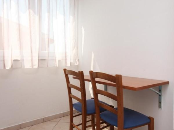 Apartments and rooms with parking space Novalja, Pag - 6341 : photo 5 de la chambre appartement 1 chambre avec balcon et vue sur mer