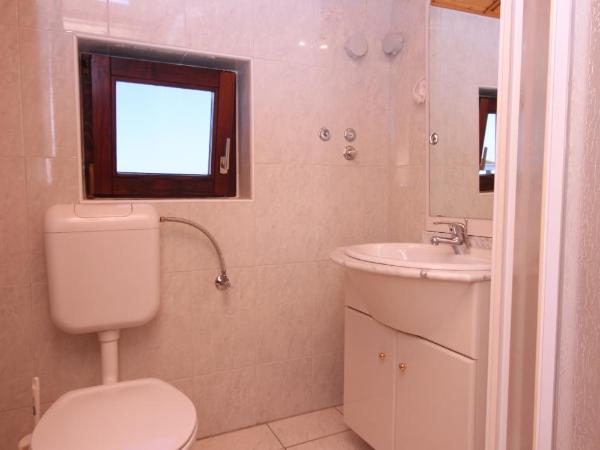 Apartments and rooms with parking space Vodice - 6260 : photo 4 de la chambre appartement 1 chambre avec balcon