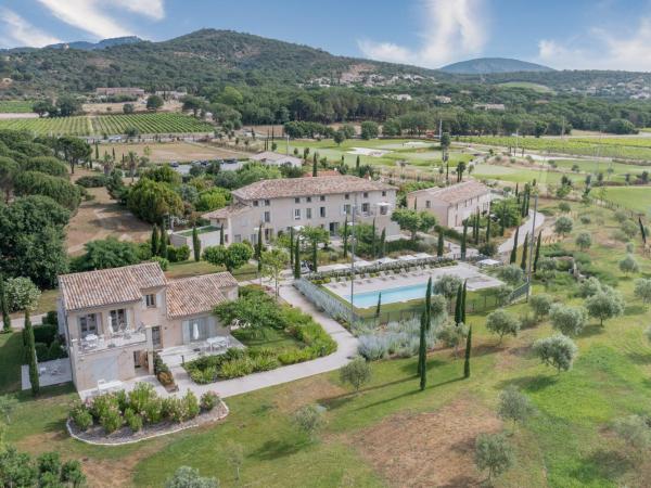Clos des Oliviers Grimaud - Meublé de Tourisme : photo 8 de la chambre studio de luxe avec terrasse