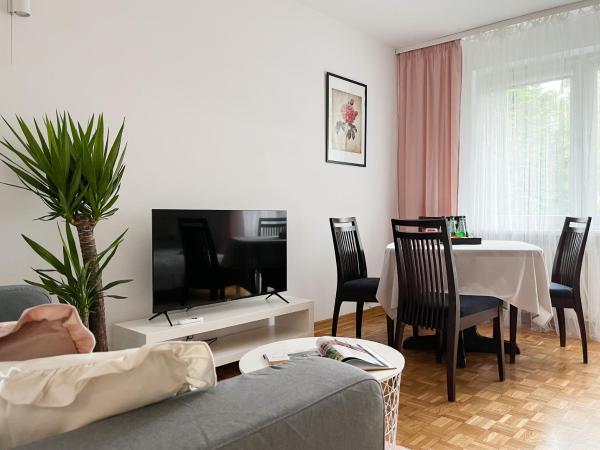 Flower House Warsaw Chopin Airport : photo 2 de la chambre chambre double deluxe