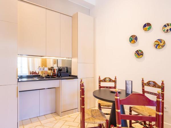 Real Casa de la Moneda Deluxe Apartments : photo 4 de la chambre appartement 1 chambre