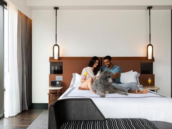 Thompson Denver, by Hyatt : photo 6 de la chambre chambre d'angle lit king-size