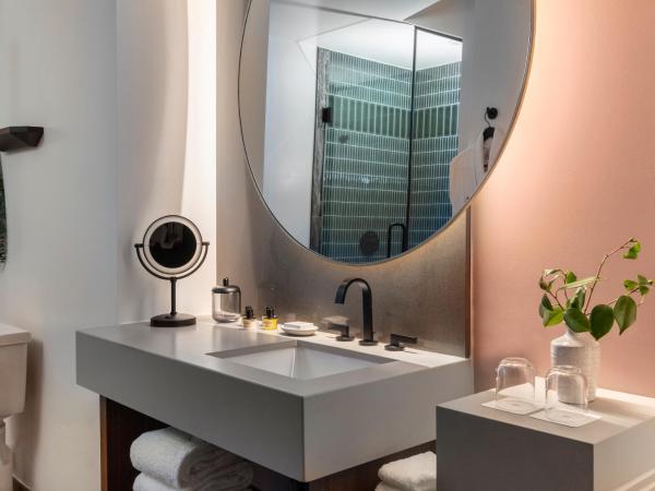 Thompson Denver, by Hyatt : photo 5 de la chambre chambre avec 2 lits queen-size - vue sur ville