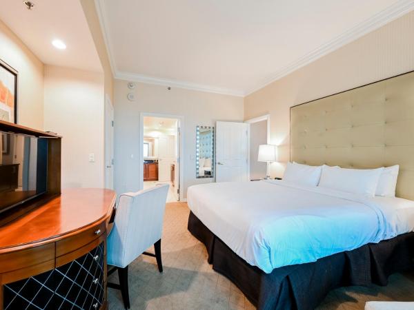 Signature Rental by Owner Direct : photo 9 de la chambre penthouse floor two-bedroom - balcony