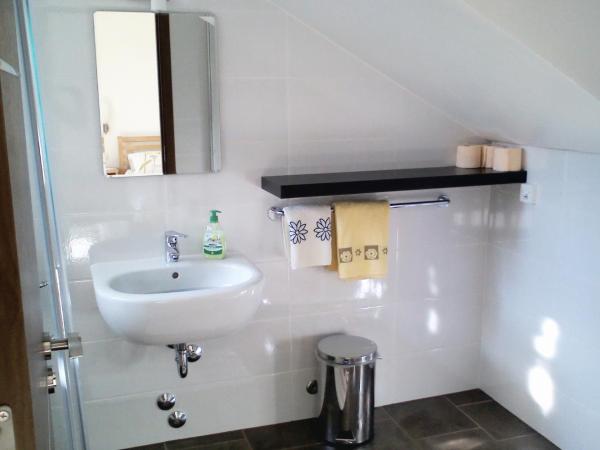 Apartments and rooms by the sea Umag - 7132 : photo 4 de la chambre chambre triple avec terrasse