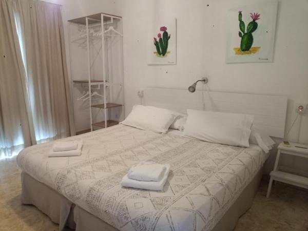 La Moraga de Poniente Malaga Hostel : photo 1 de la chambre chambre double ou lits jumeaux